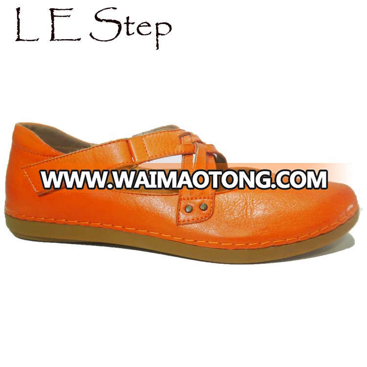 American Design Genuine Leather Soft Rubber Flat Sole Crossing Strap Fancy Ladies Casual Shoes